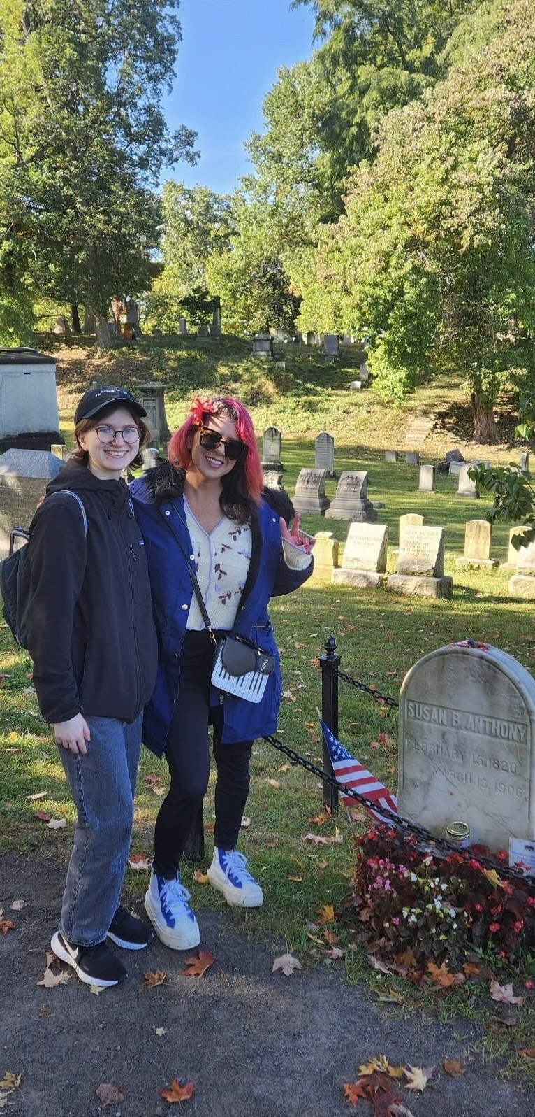 Lucy Chugh and her internship host Amanda Ashley Rodriguez visiting Susan B. Anthony’s gravestone.